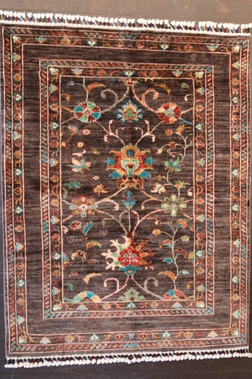 Hand-knotted Floral Persian Wool Rug