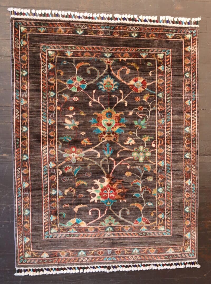Hand-knotted Floral Persian Wool Rug